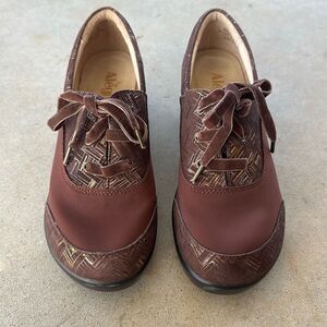 Alegria Maditerlockin Choco Leather Shoes Women’s Size 39